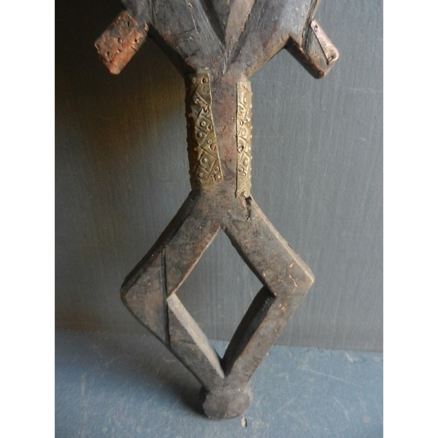 Bakota Reliquary African Tribal Art Wood and bronze