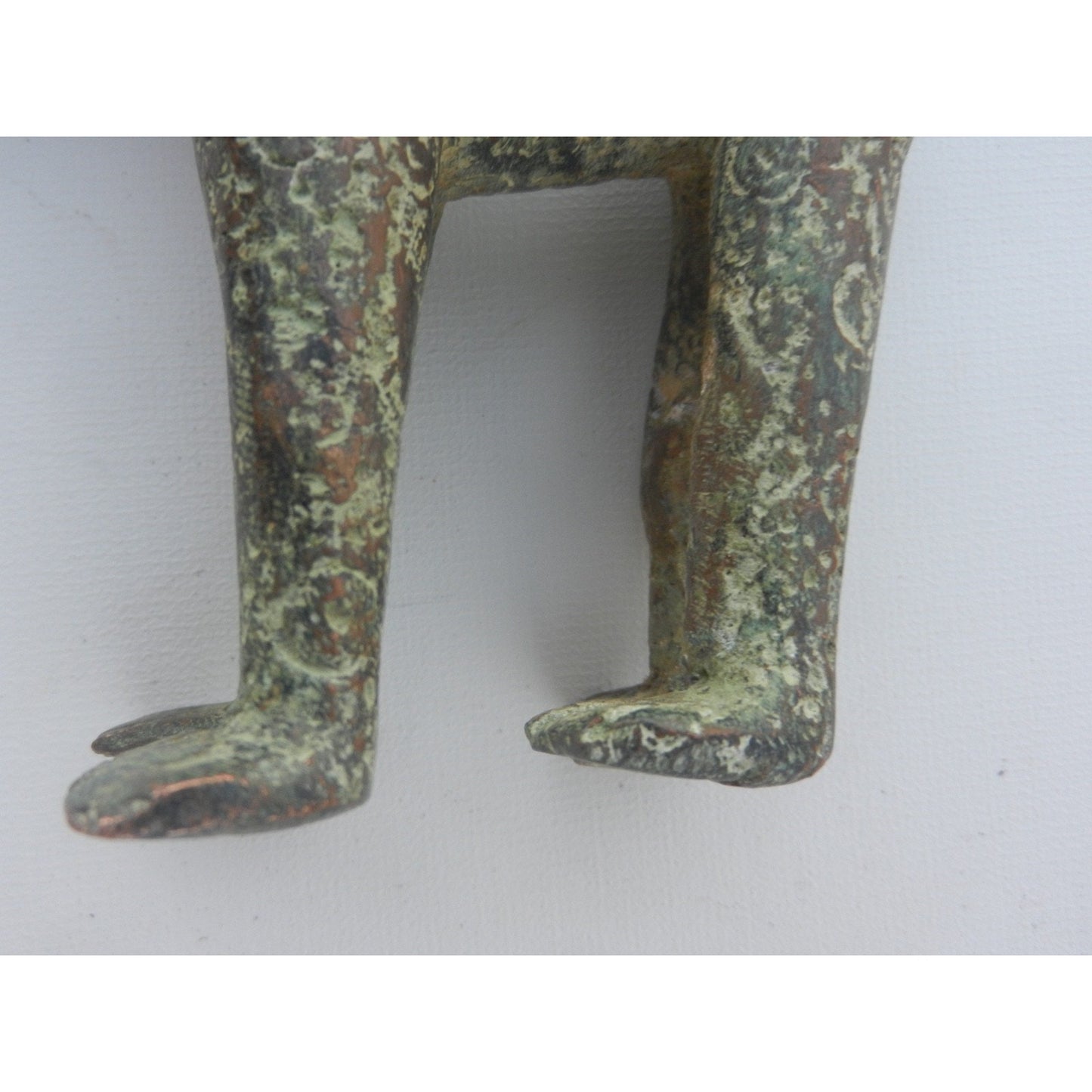 Edo Bronze Lion Figure – Authentic African Tribal Art, Nigeria